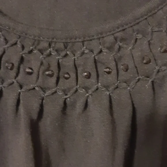 Black tee with beaded detail - Picture 1 of 4